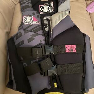 Body Glove Phantom Women's Swim Vest - Black and Gray like new condition